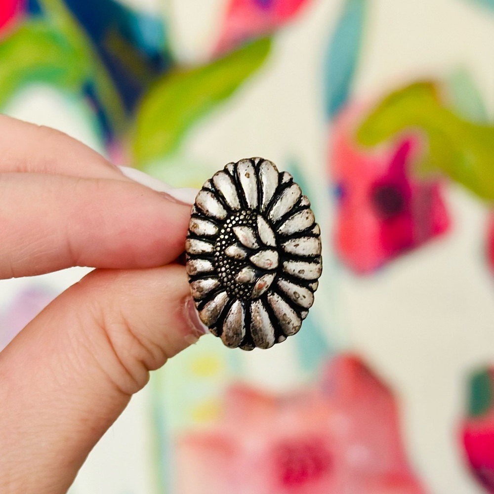 ❇️ SALE ❇️ Silver Sunflower Statement Ring, Size 7